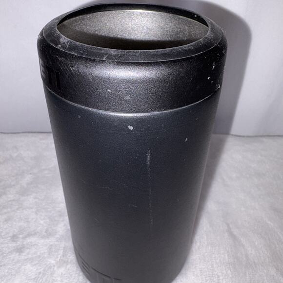 YETI Rambler 12 oz. Colster Can Insulator/Cooler Grey and Black EUC - Picture 4 of 6